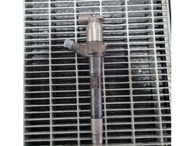 bontott MITSUBISHI OUTLANDER Porlasztó (1 db)