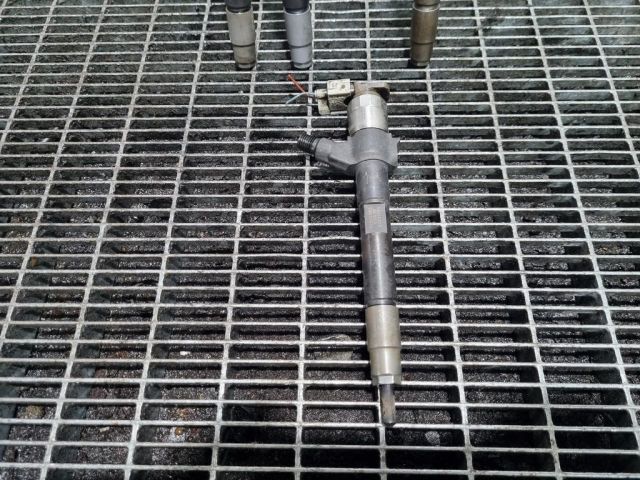 bontott MITSUBISHI OUTLANDER Porlasztó (1 db)