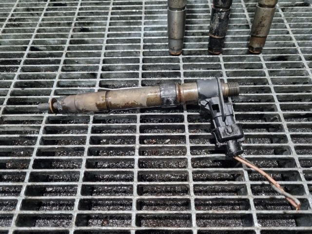 bontott MITSUBISHI OUTLANDER Porlasztó (1 db)