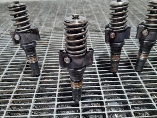 bontott MITSUBISHI OUTLANDER Porlasztó (1 db)