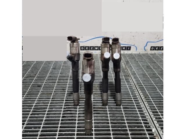 bontott MITSUBISHI OUTLANDER Porlasztó (1 db)