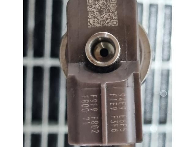 bontott MITSUBISHI OUTLANDER Porlasztó (1 db)