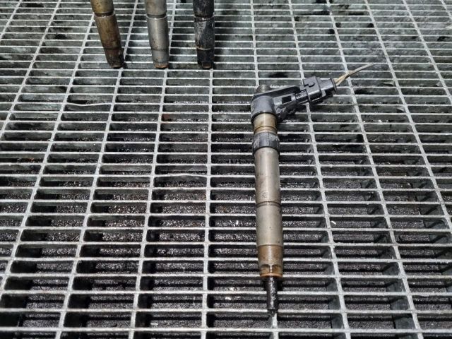 bontott MITSUBISHI OUTLANDER Porlasztó (1 db)