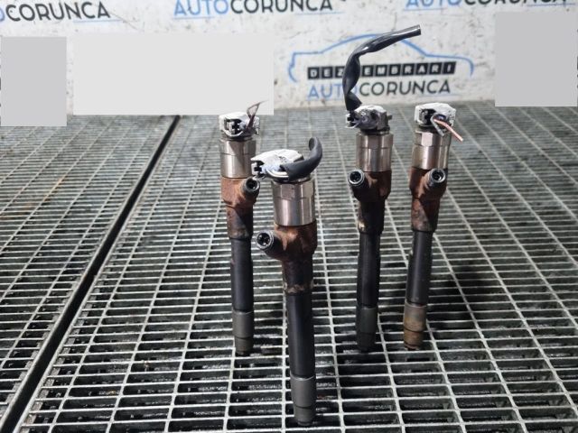 bontott MITSUBISHI OUTLANDER Porlasztó (1 db)