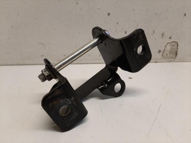 bontott MITSUBISHI OUTLANDER Váltó Tartó Bak (Pozíciófüggetlen)