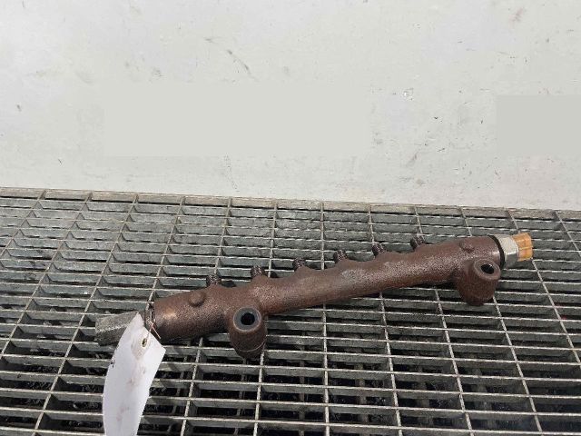 bontott MITSUBISHI OUTLANDER Közösnyomócső