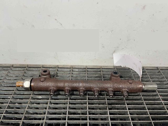 bontott MITSUBISHI OUTLANDER Közösnyomócső