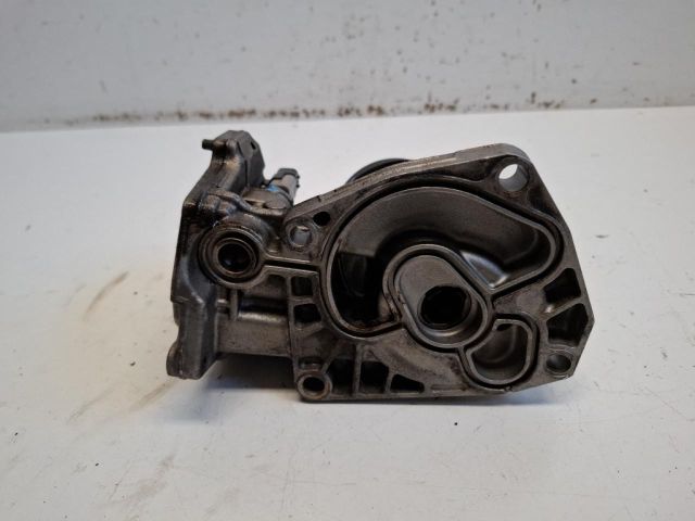 bontott MITSUBISHI OUTLANDER Olajszűrő Ház