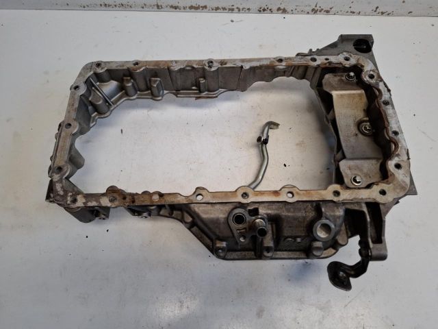 bontott MITSUBISHI OUTLANDER Olajteknő