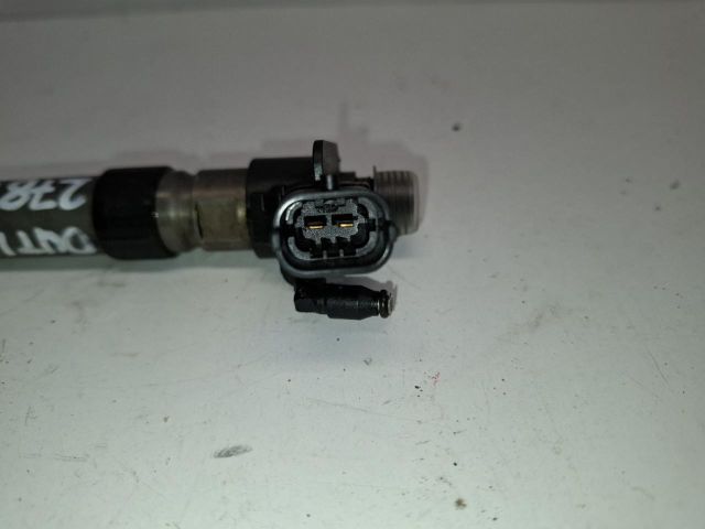 bontott MITSUBISHI OUTLANDER Porlasztó (1 db)