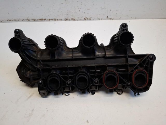 bontott MITSUBISHI OUTLANDER Szelepfedél