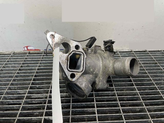 bontott MITSUBISHI OUTLANDER Hengerfej Vízkivezető