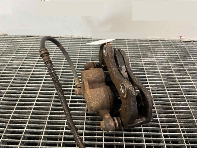 bontott MITSUBISHI OUTLANDER Jobb első Féknyereg Munkahengerrel