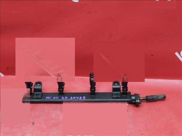 bontott MITSUBISHI OUTLANDER Porlasztó Sor / Híd