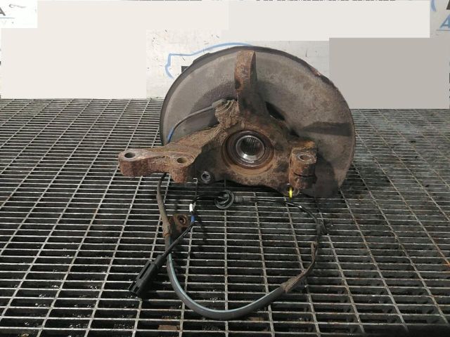 bontott MITSUBISHI OUTLANDER Jobb első Csonkállvány