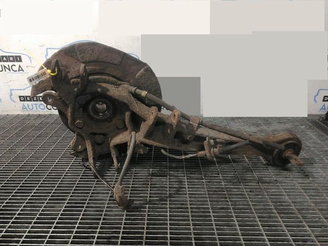 bontott MITSUBISHI OUTLANDER Jobb hátsó Csonkállvány