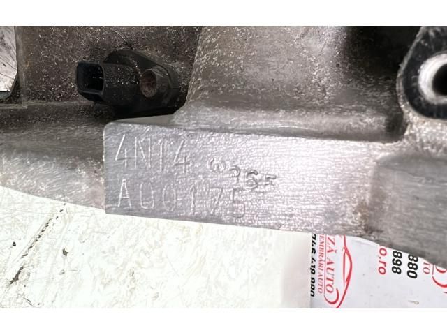 bontott MITSUBISHI OUTLANDER Motor (Fűzött blokk hengerfejjel)