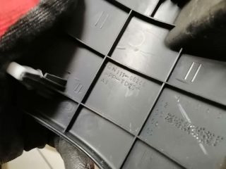 bontott MITSUBISHI OUTLANDER Bal Alsó Műszerfal Burkolat