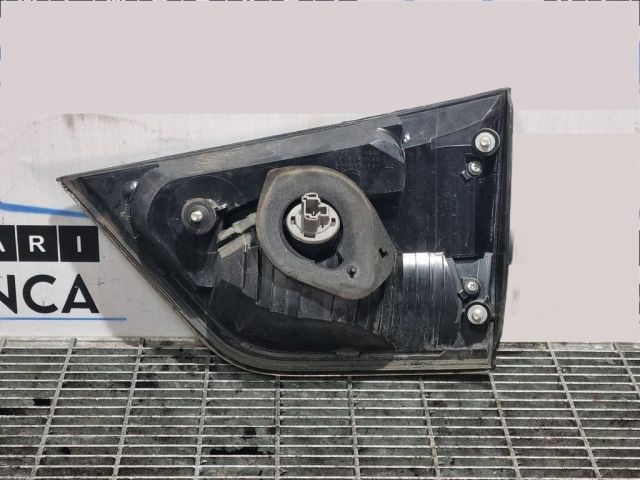 bontott MITSUBISHI OUTLANDER Bal Belső Hátsó Lámpa