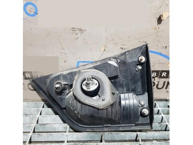 bontott MITSUBISHI OUTLANDER Bal Belső Hátsó Lámpa