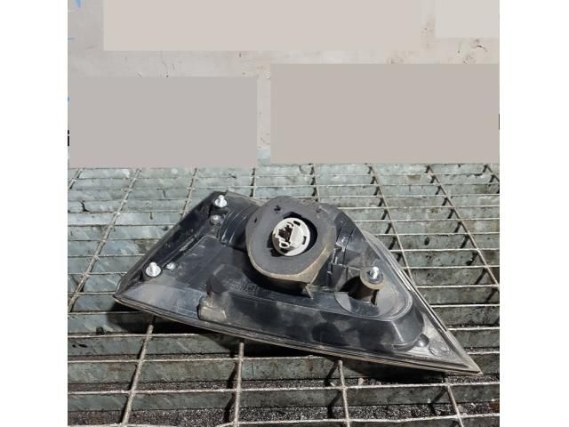 bontott MITSUBISHI OUTLANDER Bal Belső Hátsó Lámpa