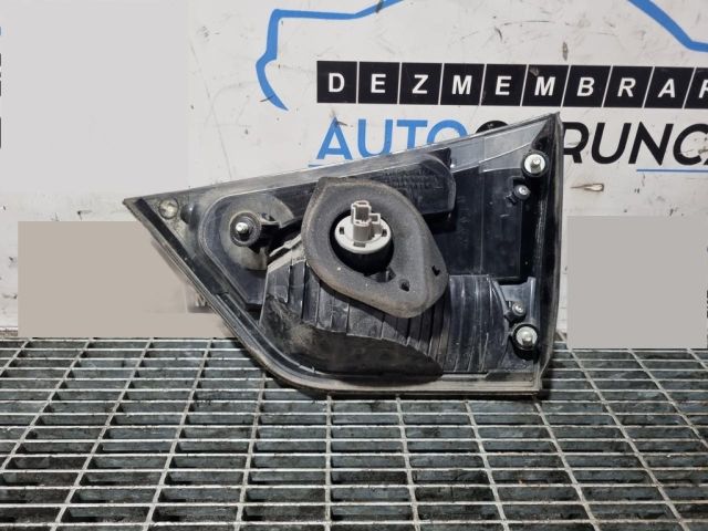 bontott MITSUBISHI OUTLANDER Bal Belső Hátsó Lámpa