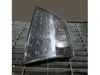 bontott MITSUBISHI OUTLANDER Bal Belső Hátsó Lámpa