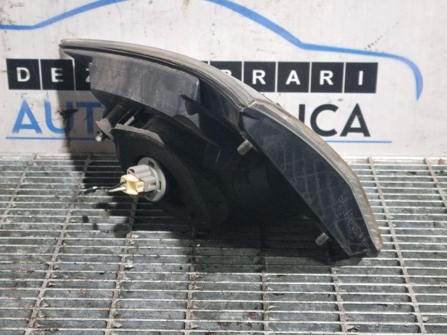 bontott MITSUBISHI OUTLANDER Bal Belső Hátsó Lámpa