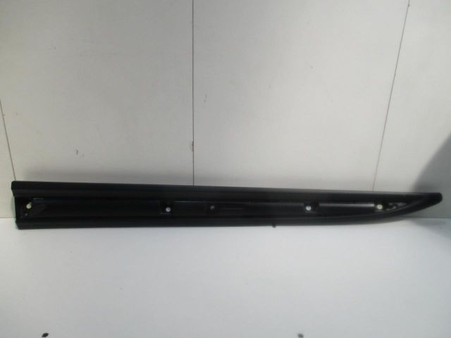 bontott MITSUBISHI OUTLANDER Bal első Ajtó Díszléc