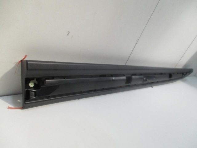 bontott MITSUBISHI OUTLANDER Bal első Ajtó Díszléc