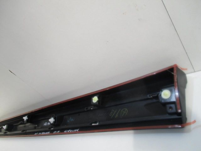 bontott MITSUBISHI OUTLANDER Bal első Ajtó Díszléc