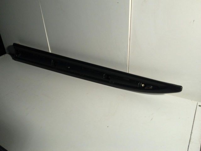 bontott MITSUBISHI OUTLANDER Bal első Ajtó Díszléc