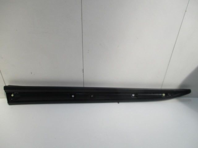 bontott MITSUBISHI OUTLANDER Bal első Ajtó Díszléc