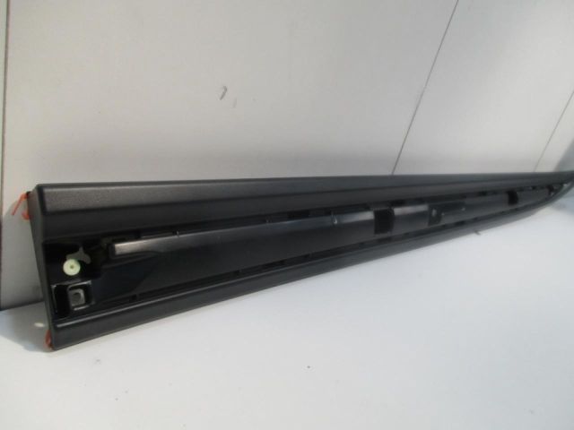 bontott MITSUBISHI OUTLANDER Bal első Ajtó Díszléc