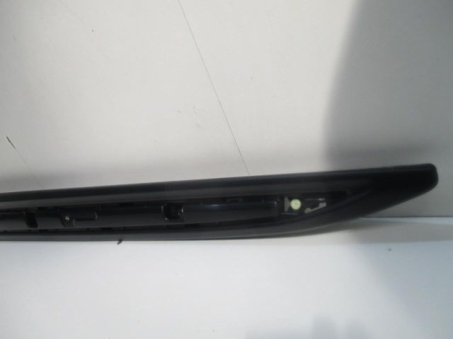 bontott MITSUBISHI OUTLANDER Bal első Ajtó Díszléc