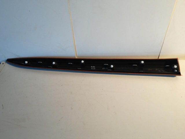 bontott MITSUBISHI OUTLANDER Bal első Ajtó Díszléc