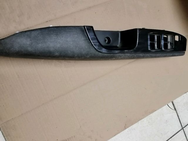 bontott MITSUBISHI OUTLANDER Bal első Ajtó Kárpit Könyöklő