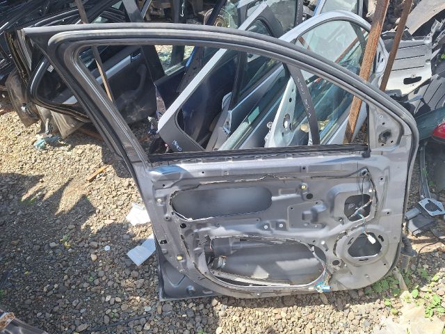 bontott MITSUBISHI OUTLANDER Bal első Ajtó (Üres lemez)