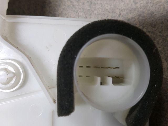 bontott MITSUBISHI OUTLANDER Bal első Ajtózár