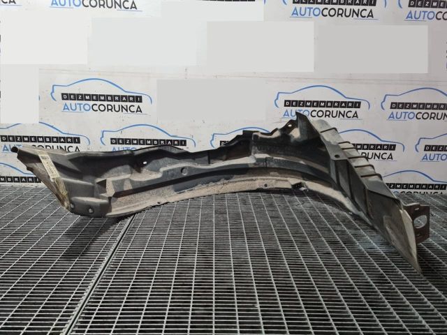 bontott MITSUBISHI OUTLANDER Bal első Dobbetét (Kerékjárati, Műanyag)