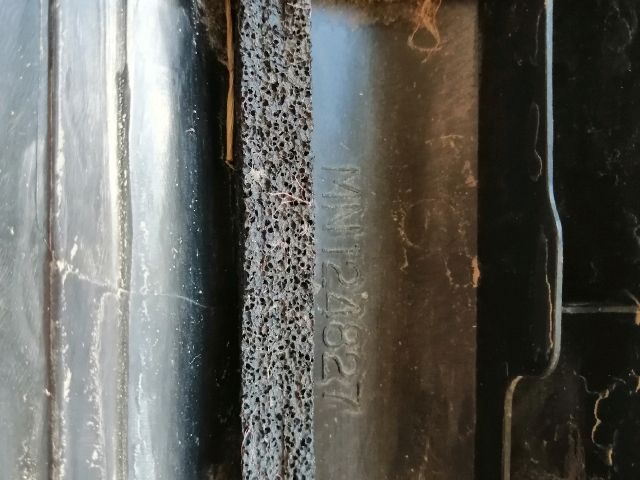 bontott MITSUBISHI OUTLANDER Bal első Küszöb Díszléc