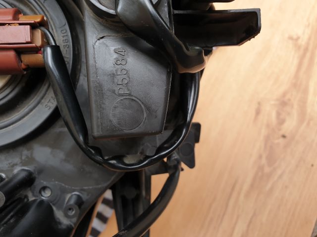 bontott MITSUBISHI OUTLANDER Bal Fényszóró