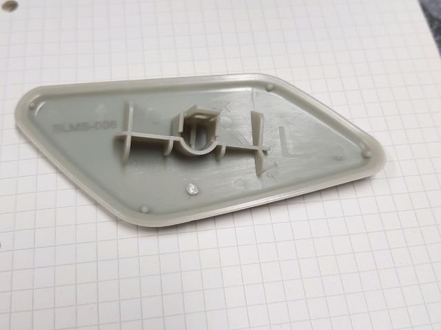 bontott MITSUBISHI OUTLANDER Bal Fényszórómosó Fedél