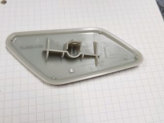 bontott MITSUBISHI OUTLANDER Bal Fényszórómosó Fedél