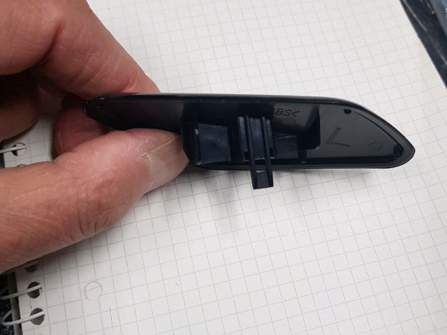 bontott MITSUBISHI OUTLANDER Bal Fényszórómosó Fedél