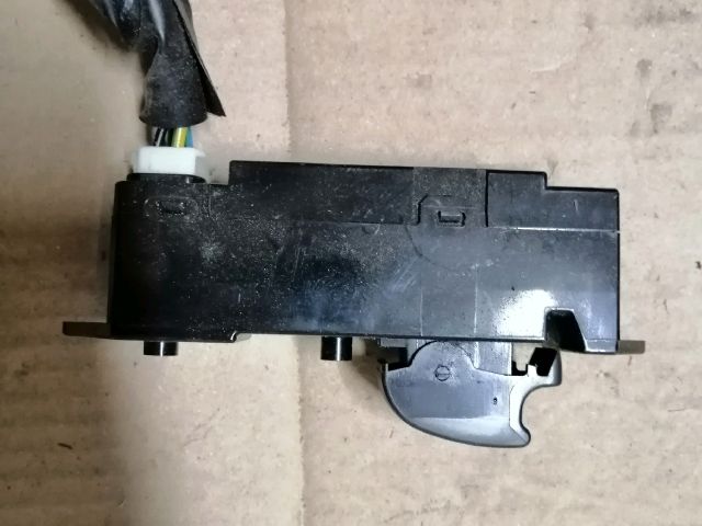 bontott MITSUBISHI OUTLANDER Bal hátsó Ablakemelő Kapcsoló