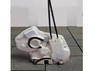 bontott MITSUBISHI OUTLANDER Bal hátsó Ajtózár