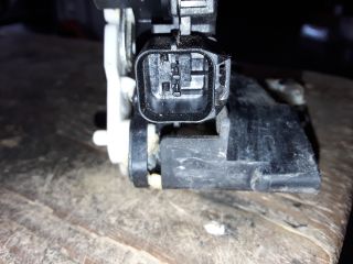 bontott MITSUBISHI OUTLANDER Bal hátsó Ajtózár