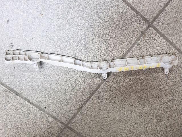 bontott MITSUBISHI OUTLANDER Bal hátsó Oldal Lökhárító Tartó (Műanyag)