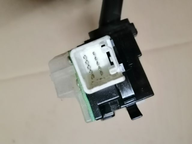 bontott MITSUBISHI OUTLANDER Bal Kormánykapcsoló Irányjelző